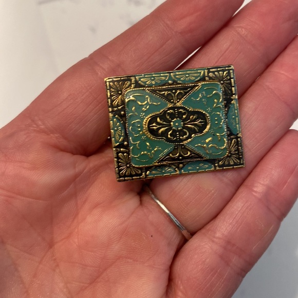 Brooch - Picture 2 of 3